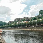 Vue Sur Château-fort 3 étoiles Appartamento *
